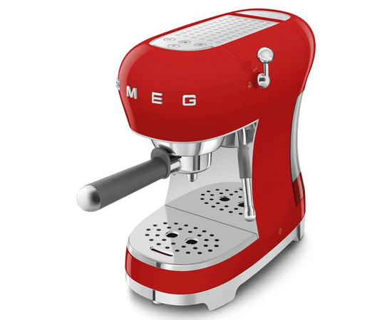  Эспрессо кофемашина Smeg ECF02RDEU красный стиль 50-х, регулируемая температура кофе, давление 15 бар, емкость контейнера для воды 1.1 л 