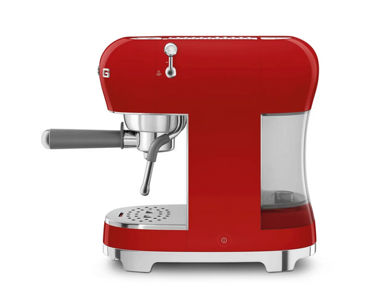  Эспрессо кофемашина Smeg ECF02RDEU красный стиль 50-х, регулируемая температура кофе, давление 15 бар, емкость контейнера для воды 1.1 л 